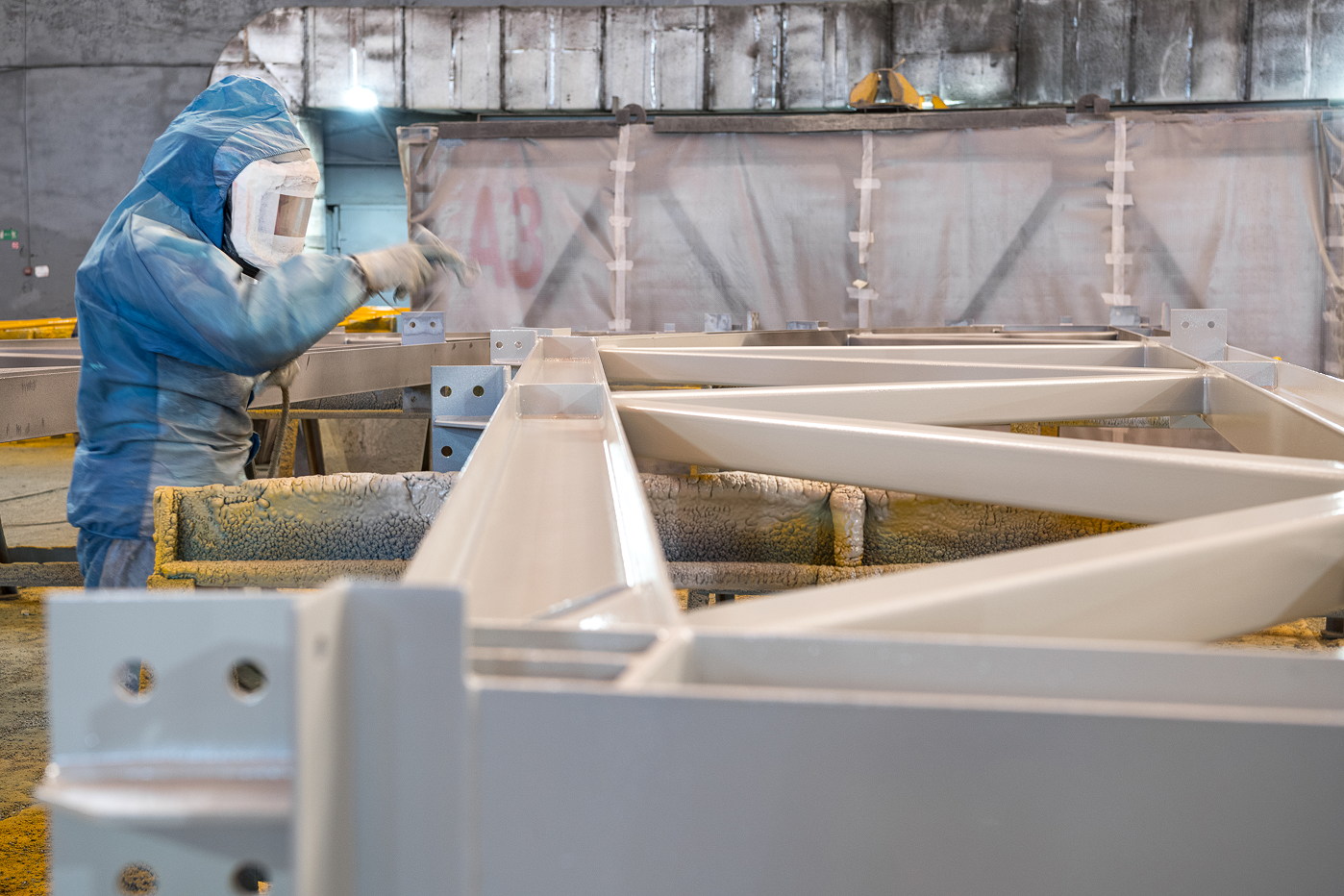 Инструкции и кейсы по подготовке поверхности и нанесению АКЗ